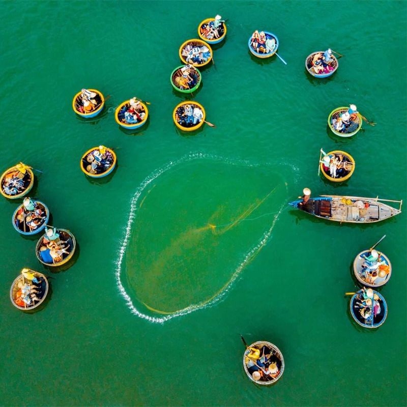 chèo thuyền thúng tại Rừng Dừa Bảy Mẫu